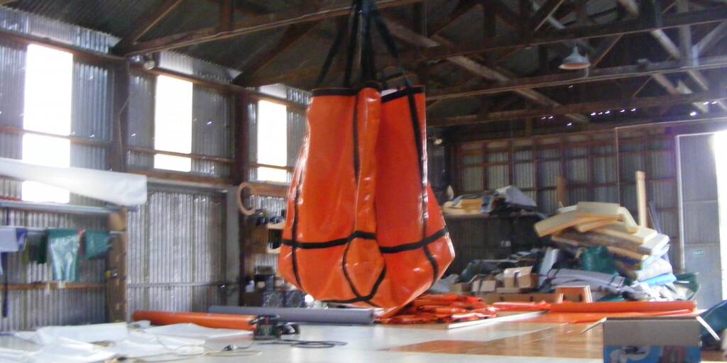 heli-bagsslider-middle